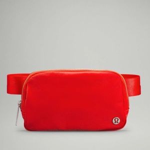 RARE COLOR!! lululemon Everywhere Belt Bag NWT